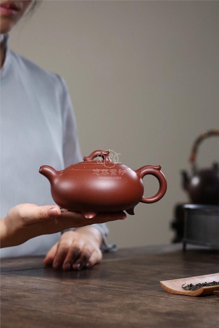 吴芳娣作品 三足如意图片