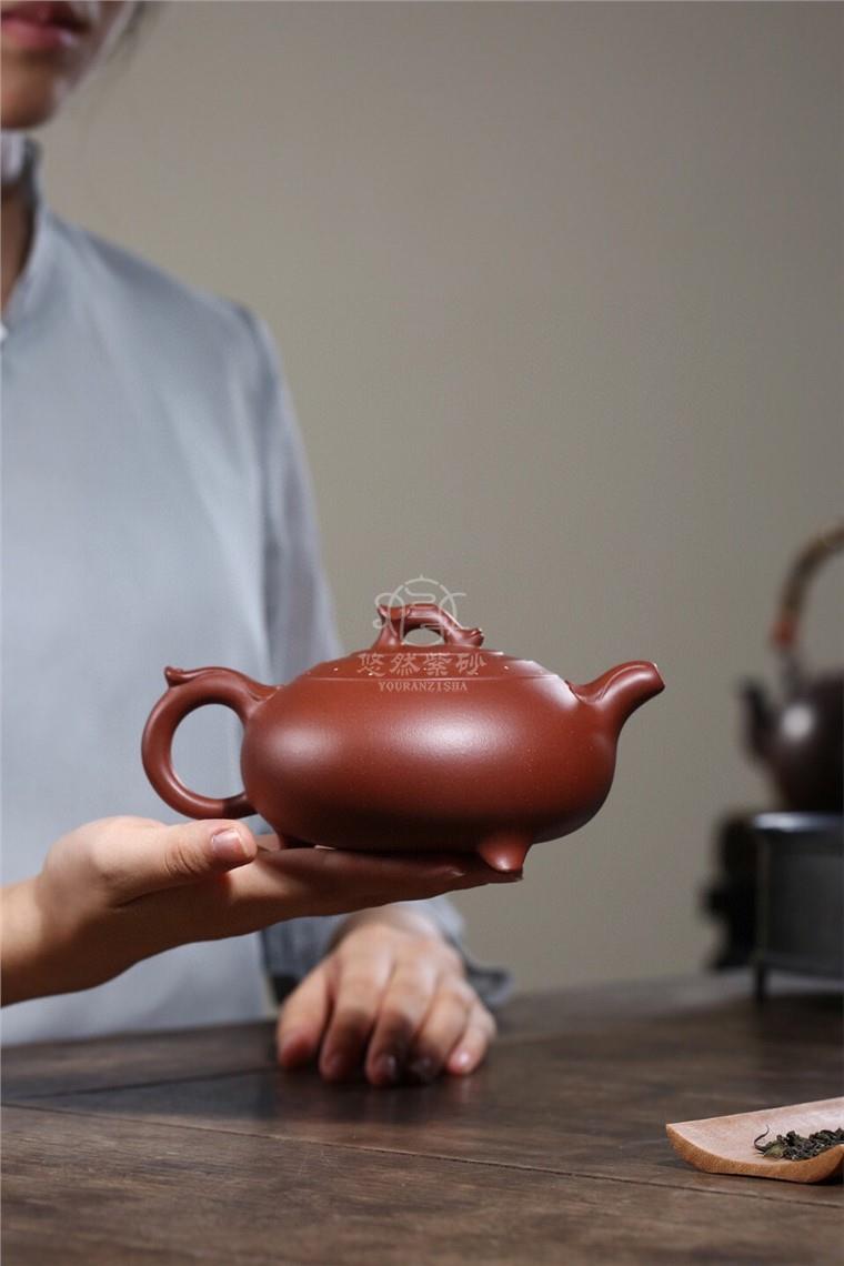 吴芳娣作品 三足如意图片