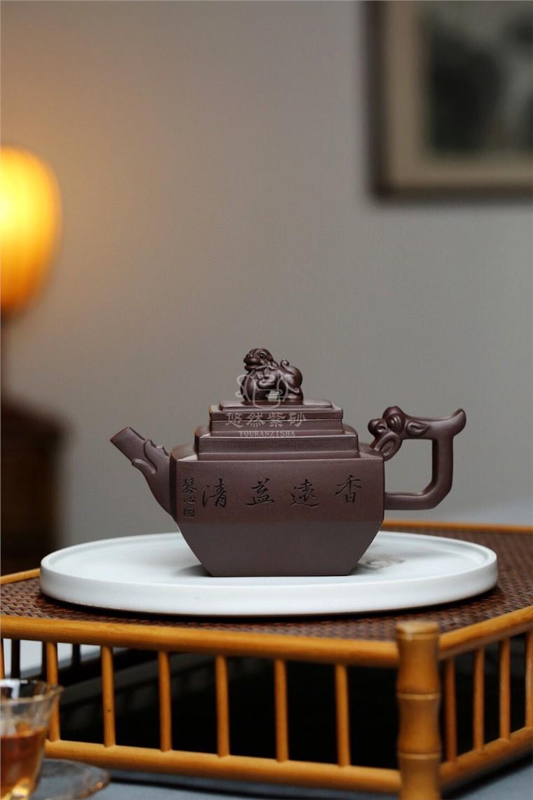杨国琴作品 四方狮球图片