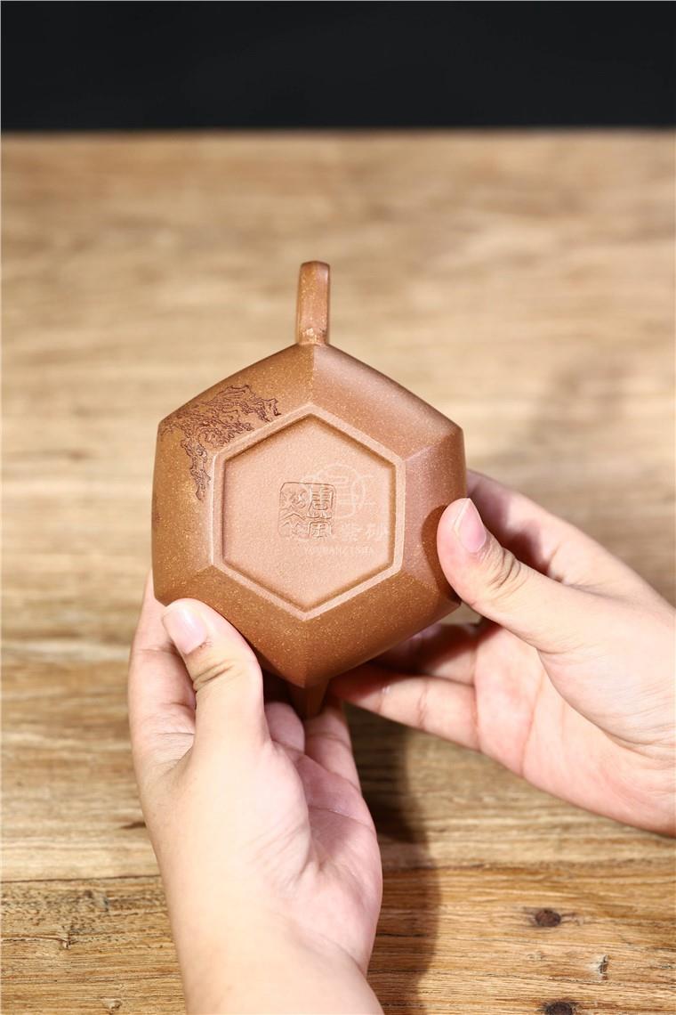 周莹作品 六方容天