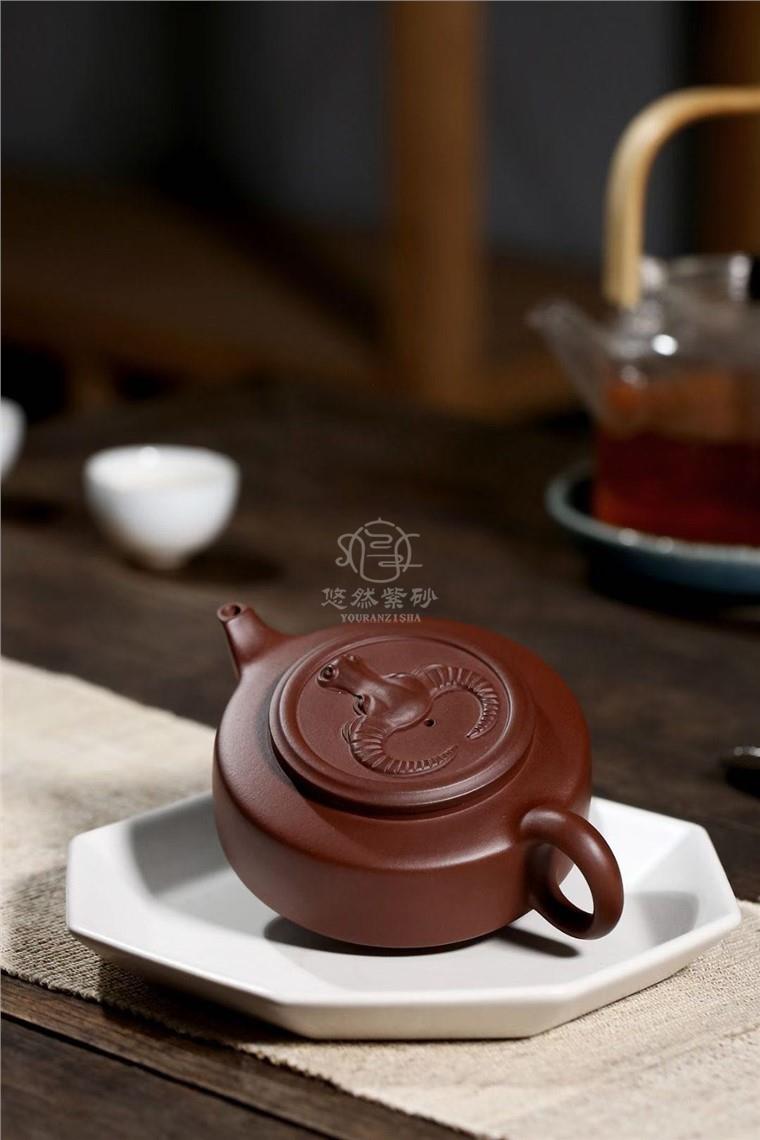 朱锡琴作品 牛气冲天图片