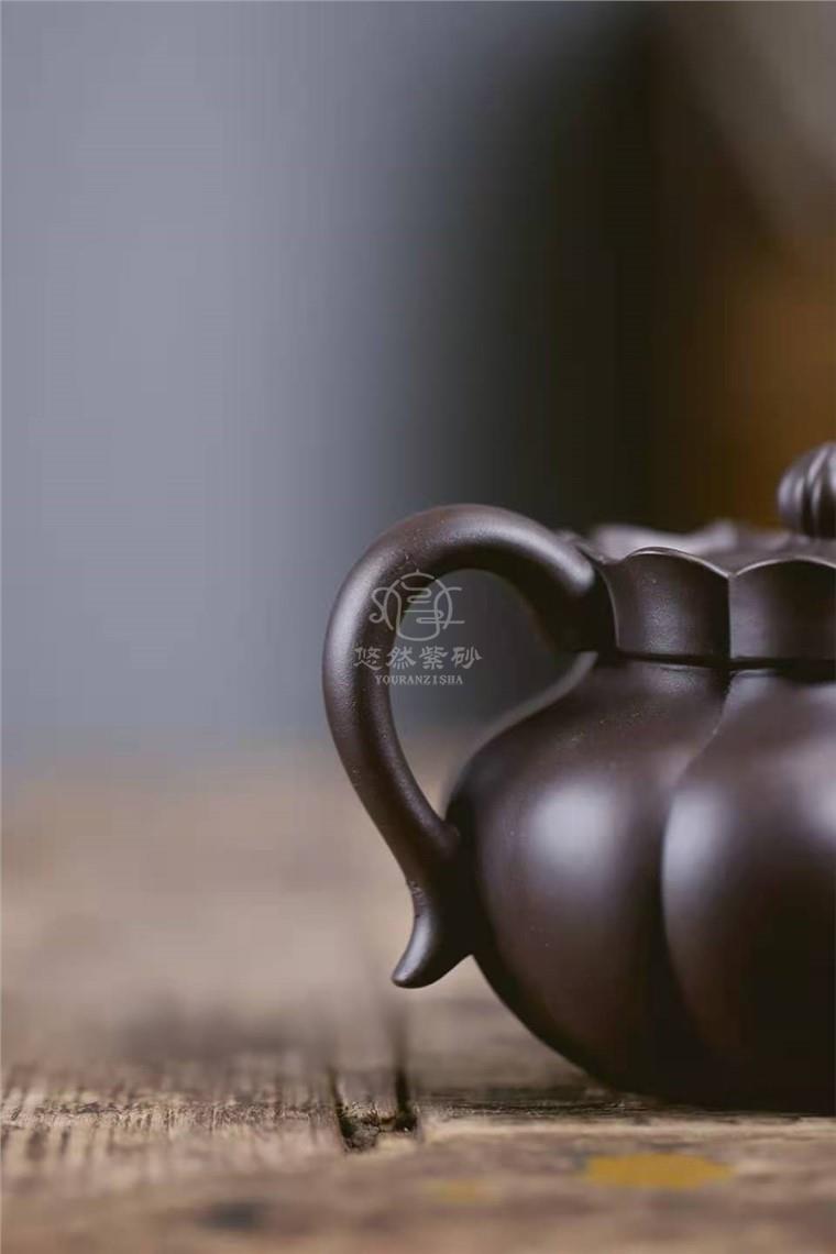 牟锦芬作品 僧帽图片