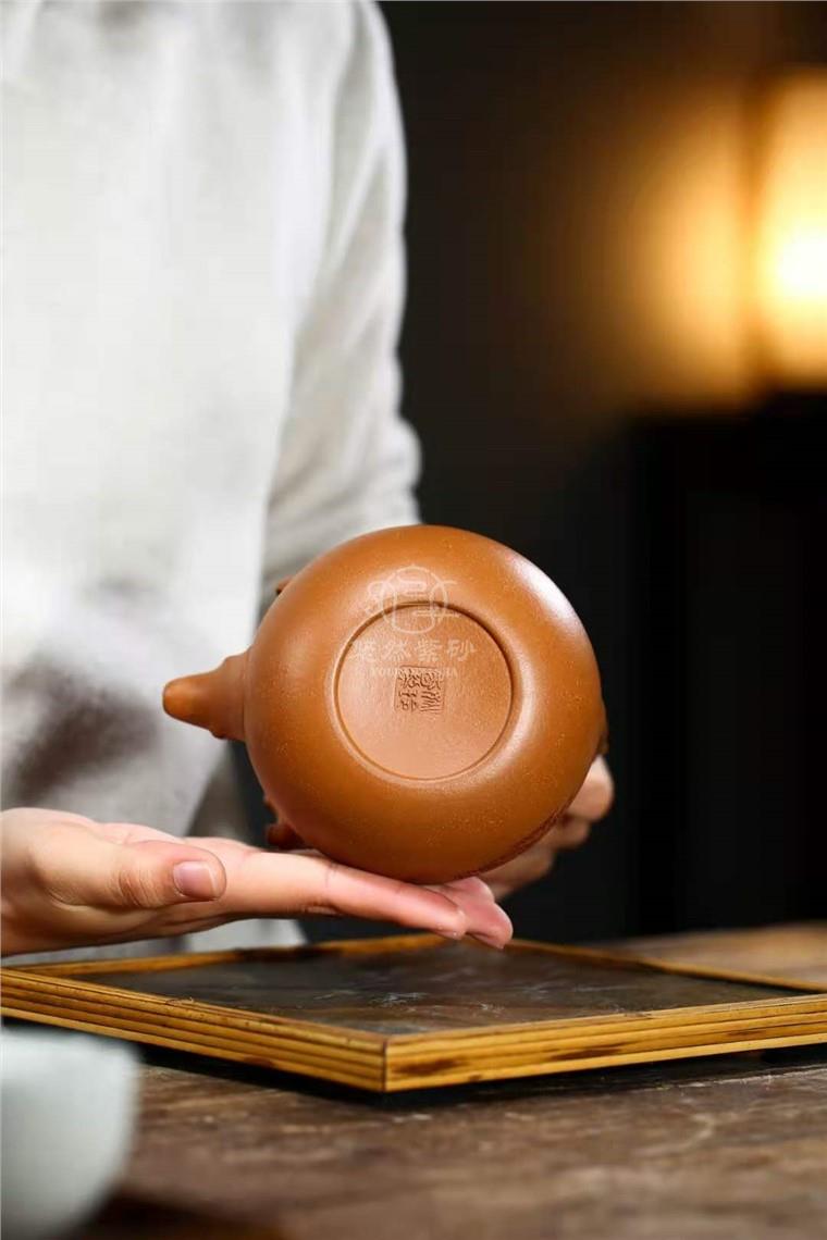 姚玲香作品 东坡提梁图片