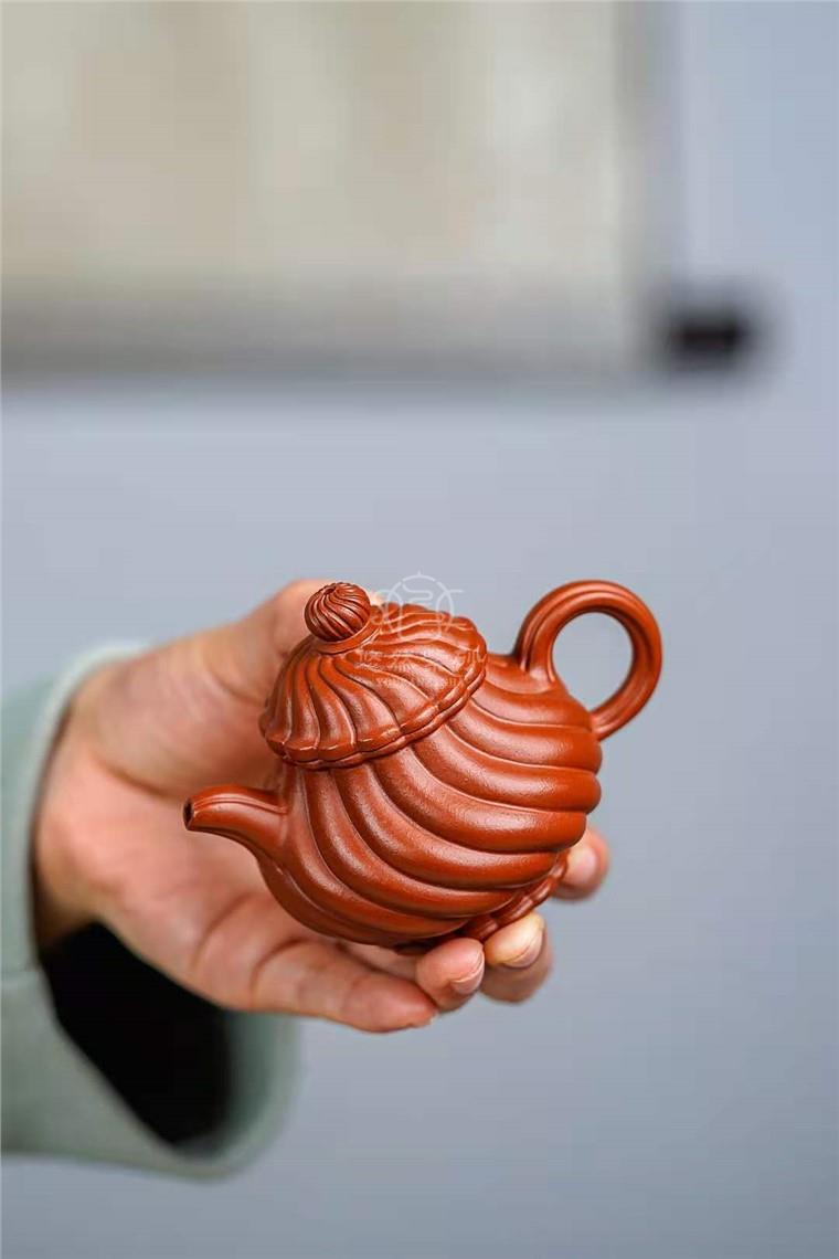 周云作品 菱花潘壶图片