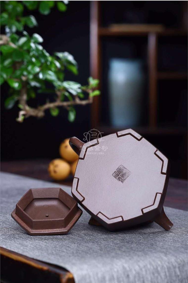 庞妮作品 六方井栏