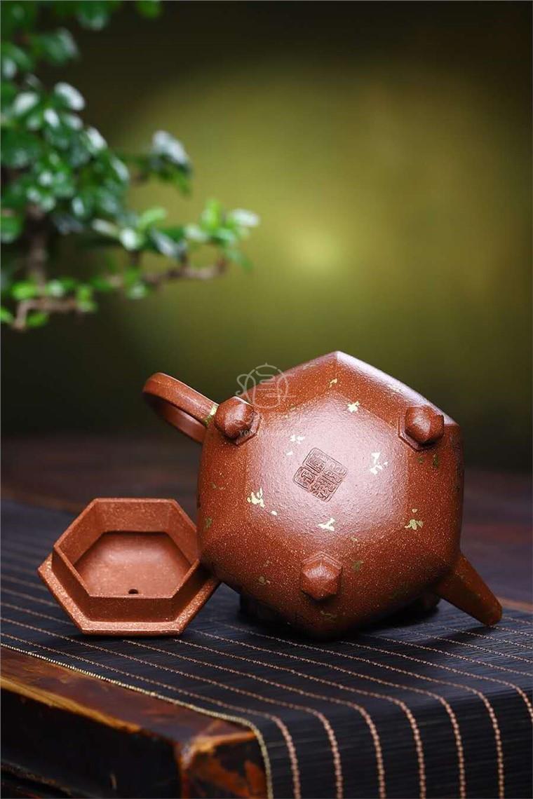 庞妮作品 三足水平图片