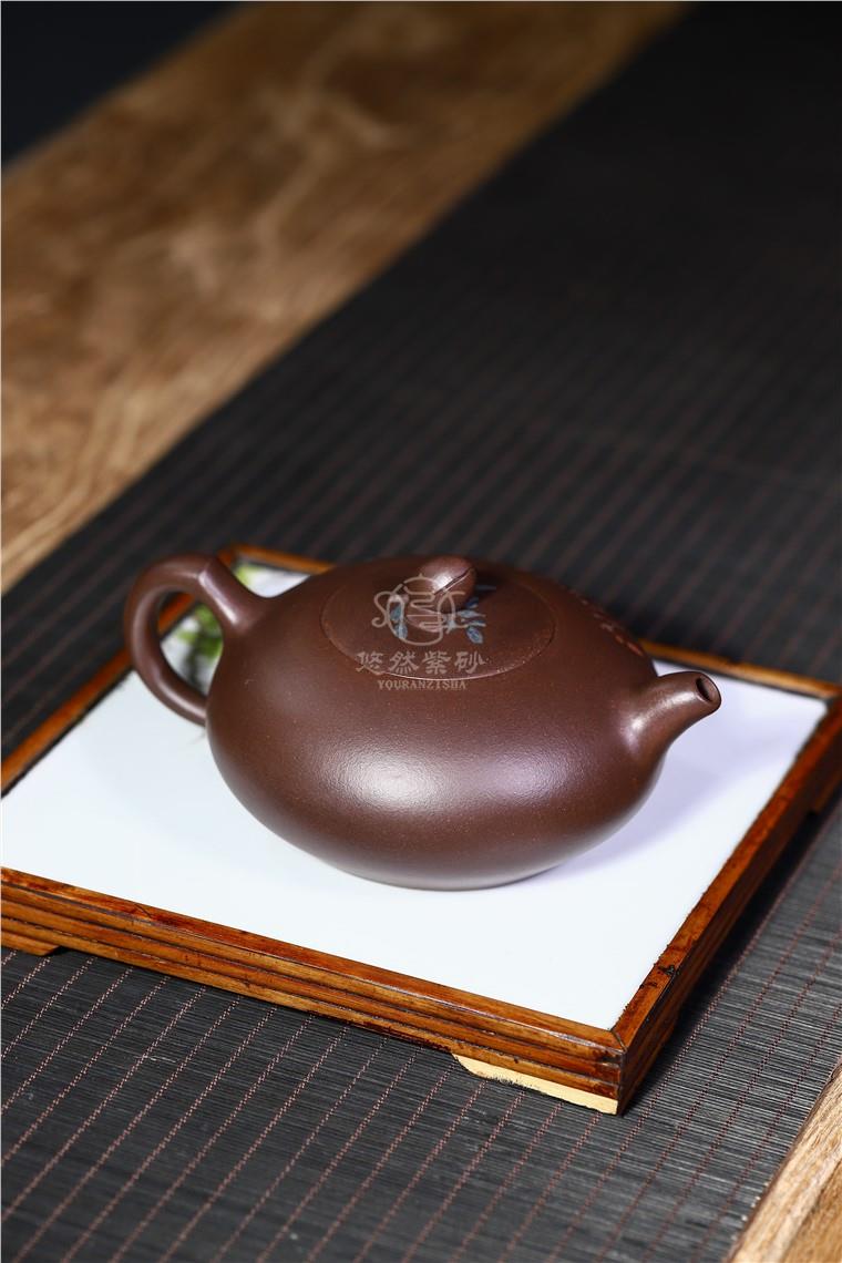 储集泉作品 开心笑图片