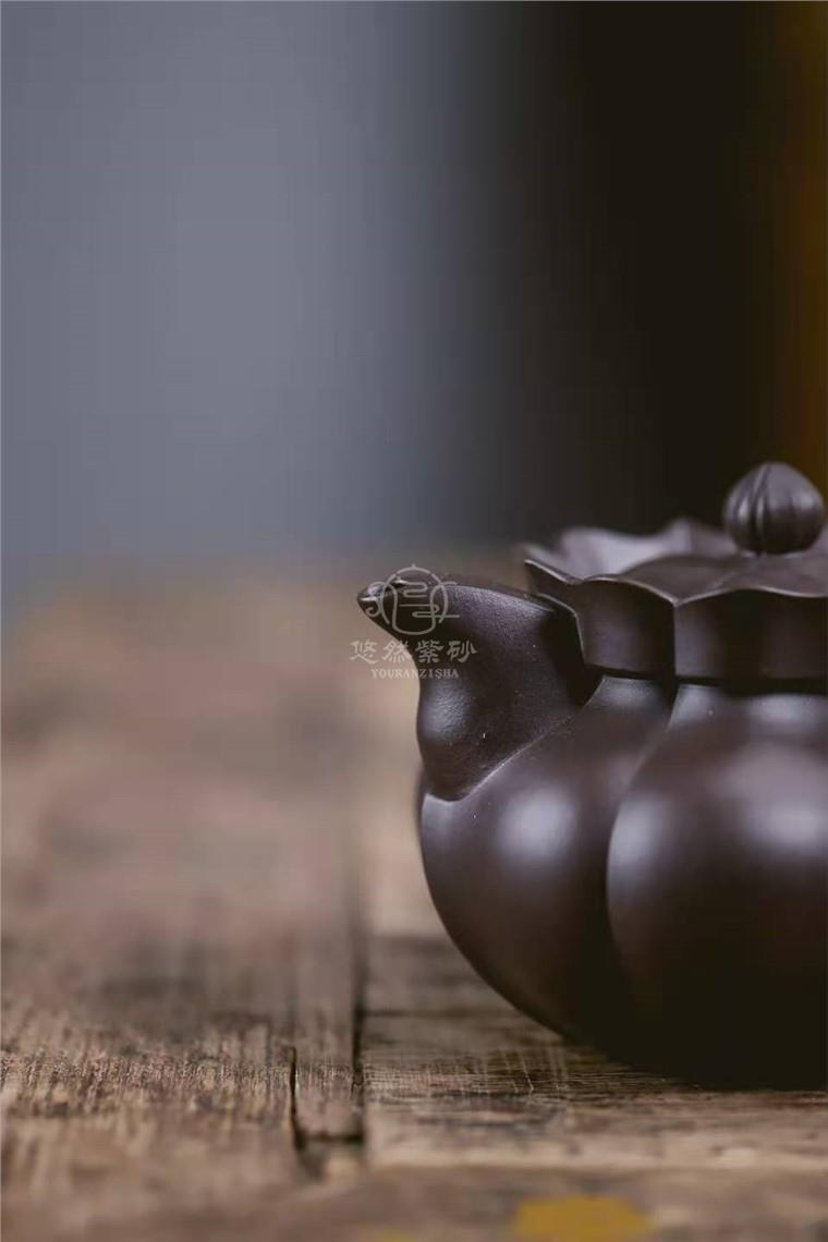 牟锦芬作品 僧帽图片