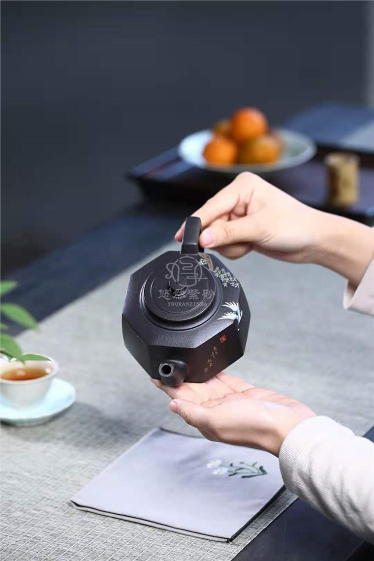 陈育平作品 八方淡然图片