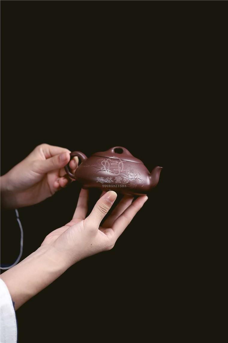 牟锦芬作品 汉棠石瓢图片