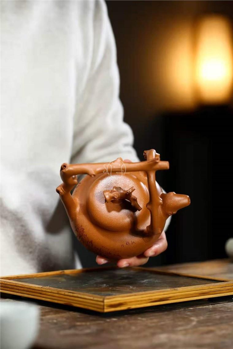 姚玲香作品 东坡提梁图片