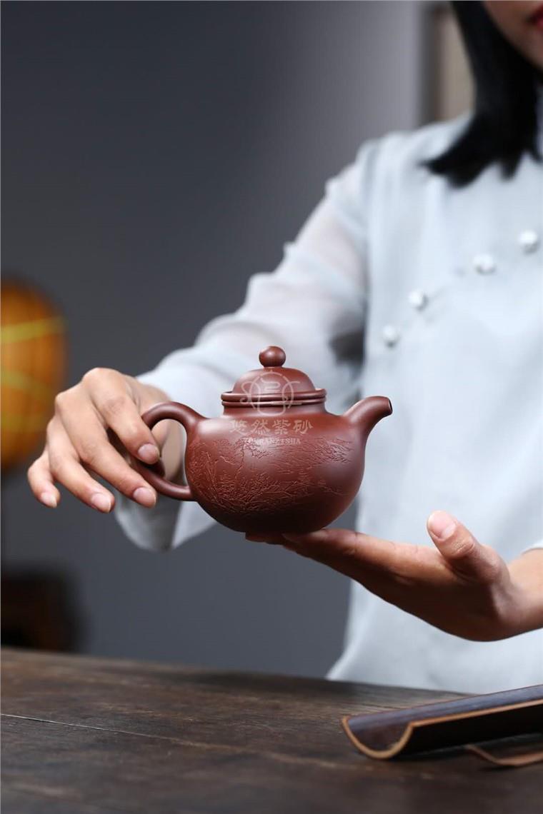 张成华作品 掇球图片