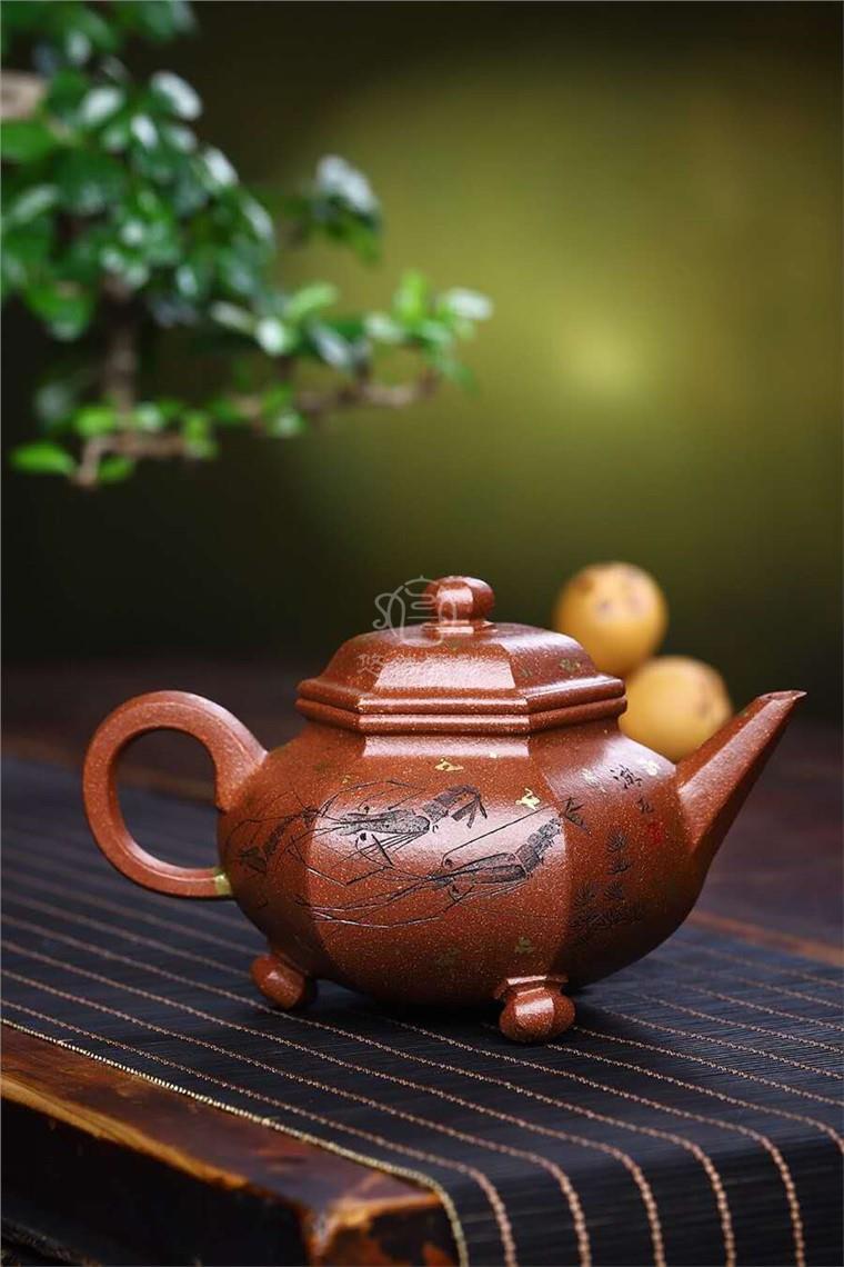 庞妮作品 三足水平图片