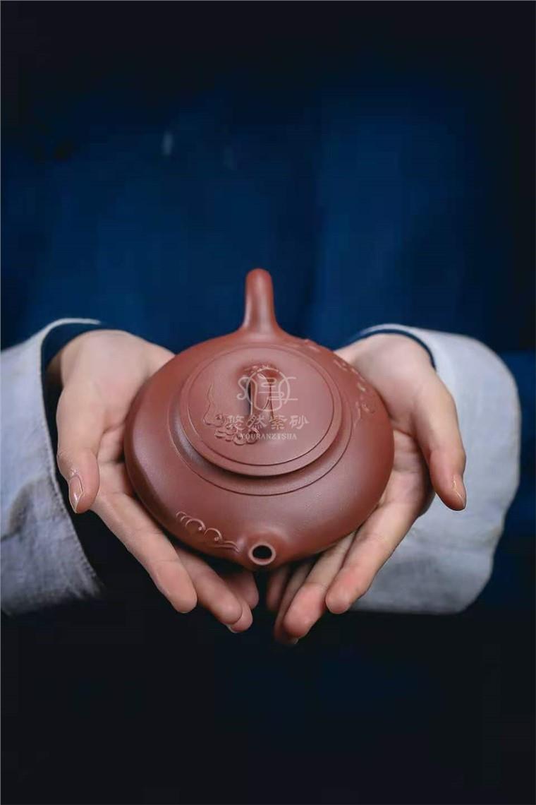 范微琴作品 云兮壶图片