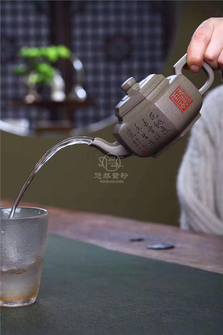 许俊作品 六方雪华