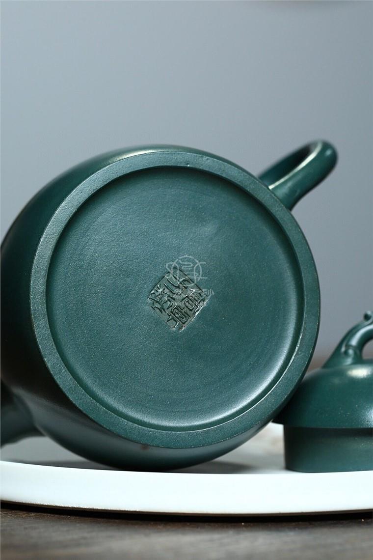 高其方作品 祥龙秦权