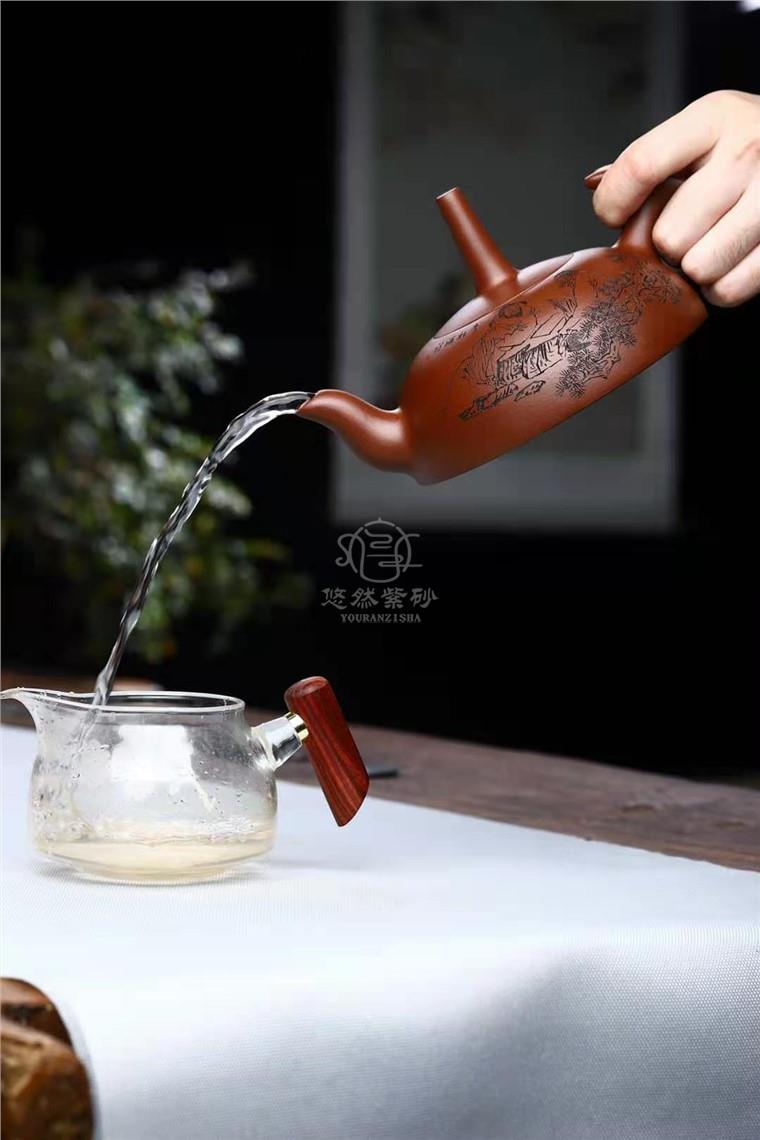 刘莹作品 擎天壶