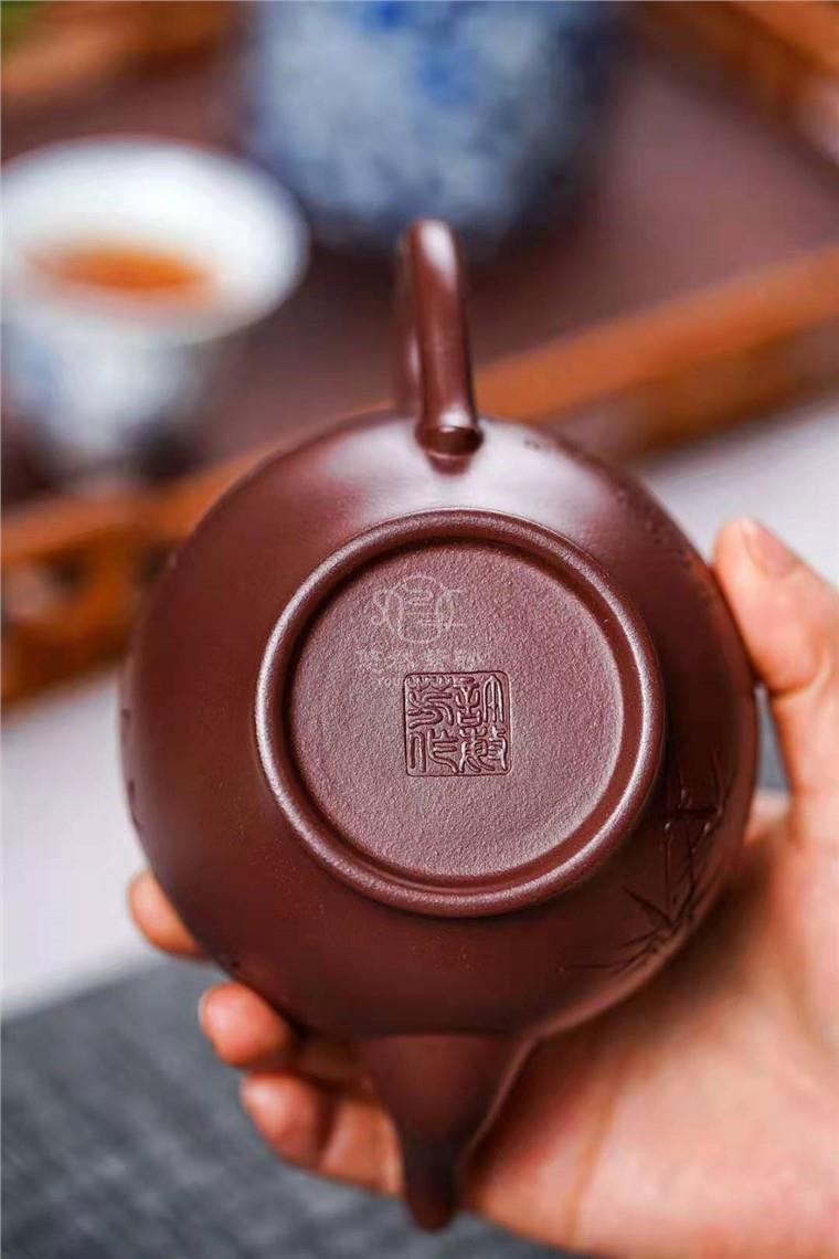 许敏芳作品 笑樱壶
