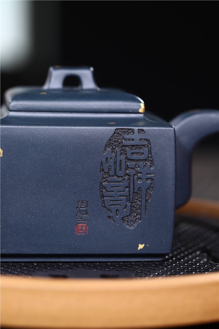 周莹作品 亚明四方图片