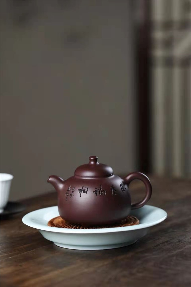 陈惠红作品 三足乳鼎图片