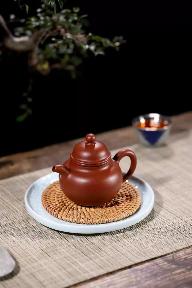 韩惠琴作品 掇球壶图片