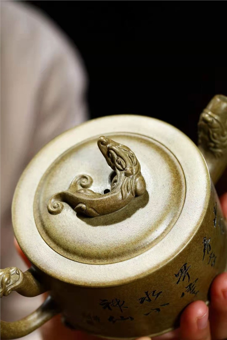 姚玲香作品 三足螭龙图片