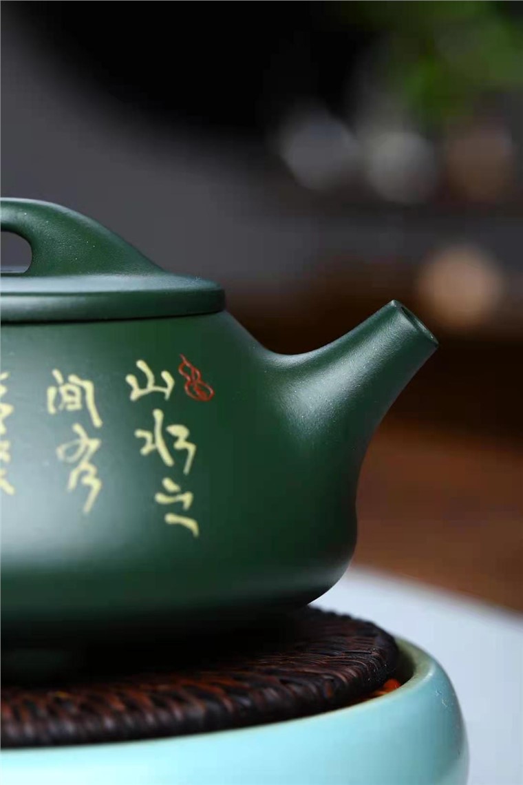 成梅英作品 石瓢图片