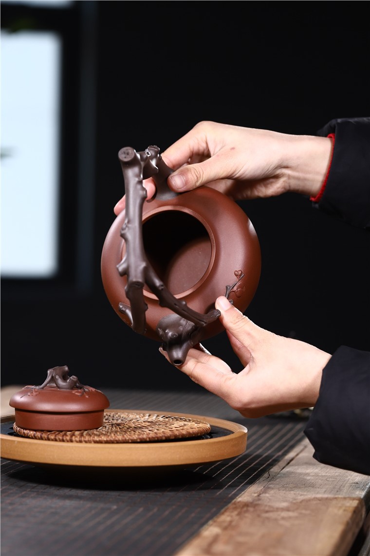 龚彧作品 东坡提梁图片