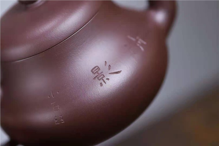 韩惠琴作品 思婷图片