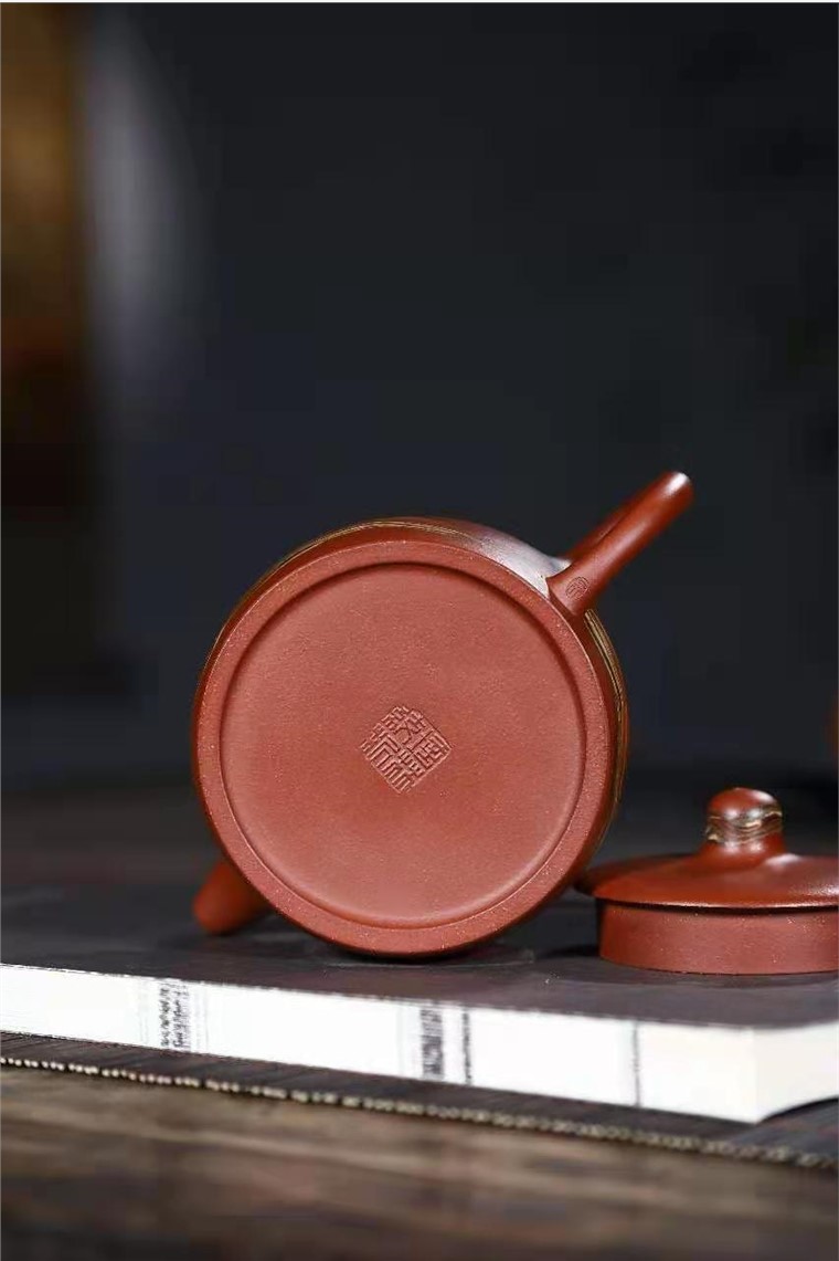 吴培林作品 源泉壶
