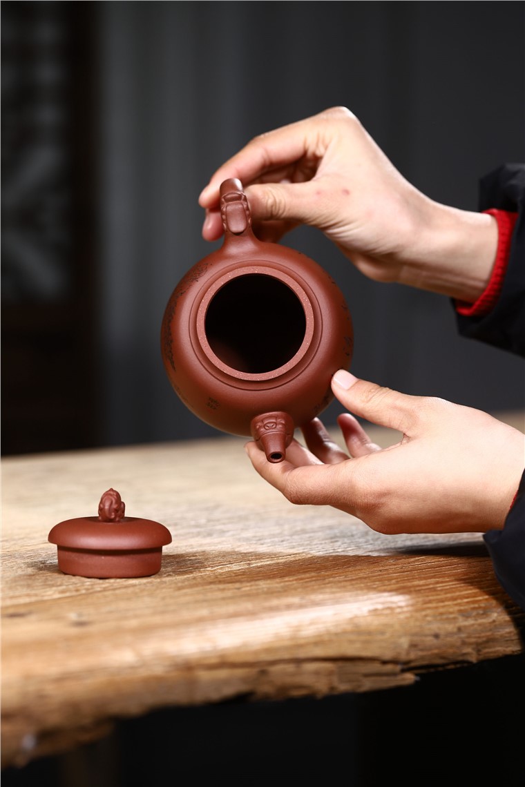 周莹作品 灵龙献瑞图片