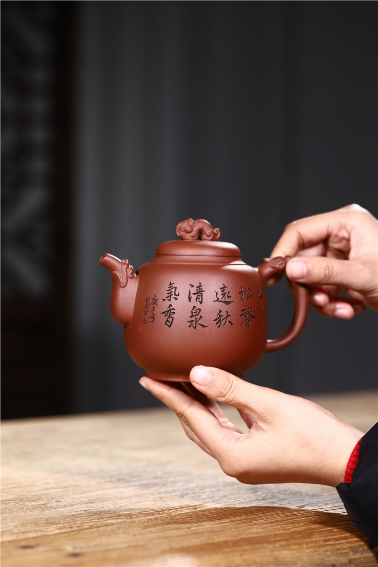 周莹作品 灵龙献瑞图片