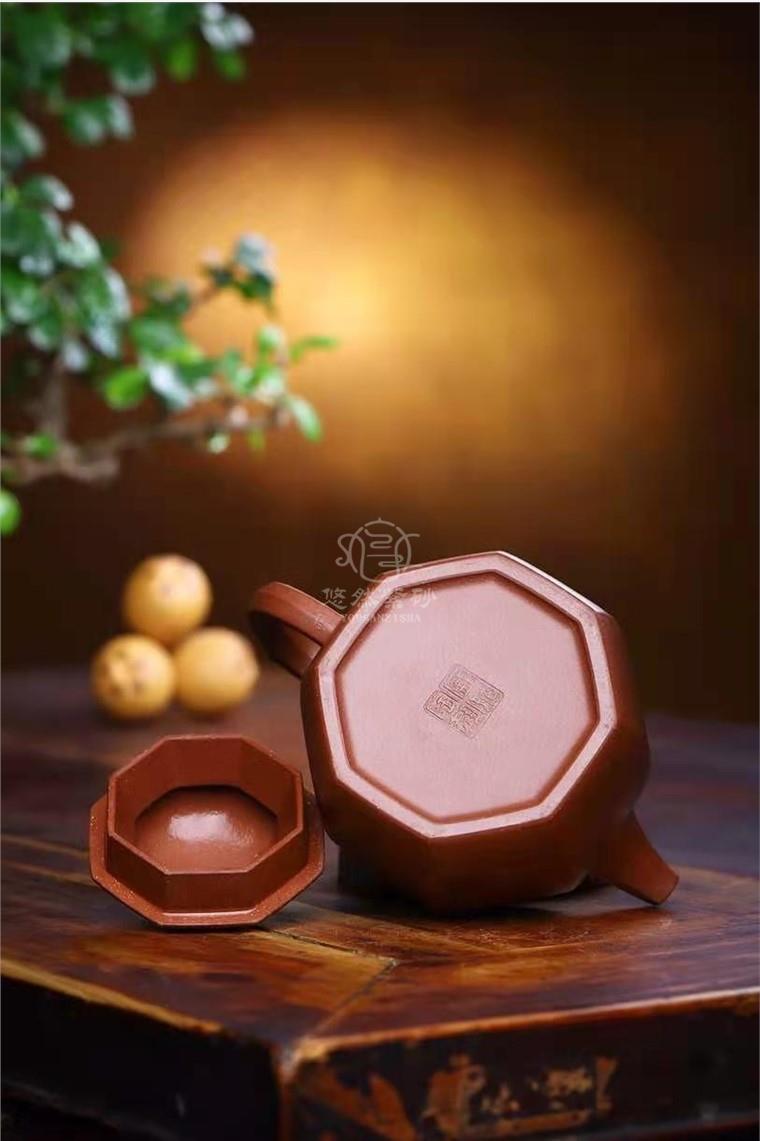 庞妮作品 八方秦权
