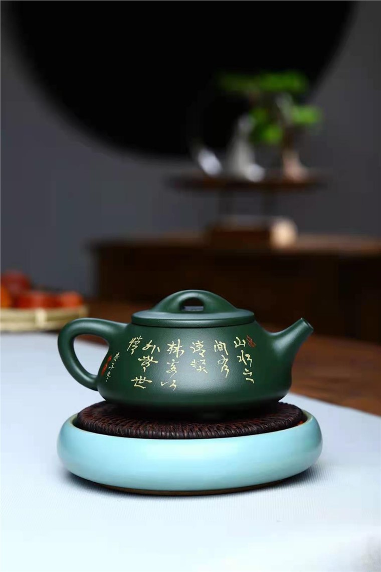 成梅英作品 石瓢图片