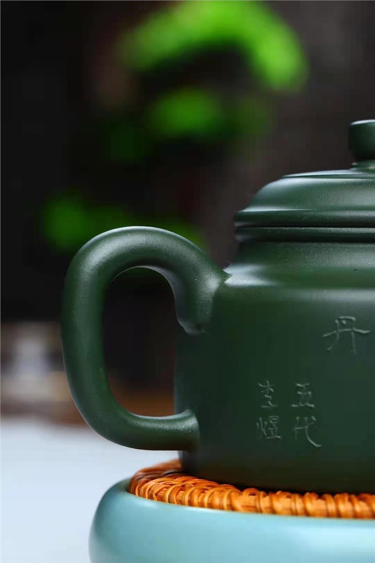成梅英作品 德钟套组图片