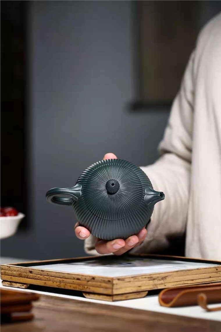 陈育平作品 筋纹西施图片