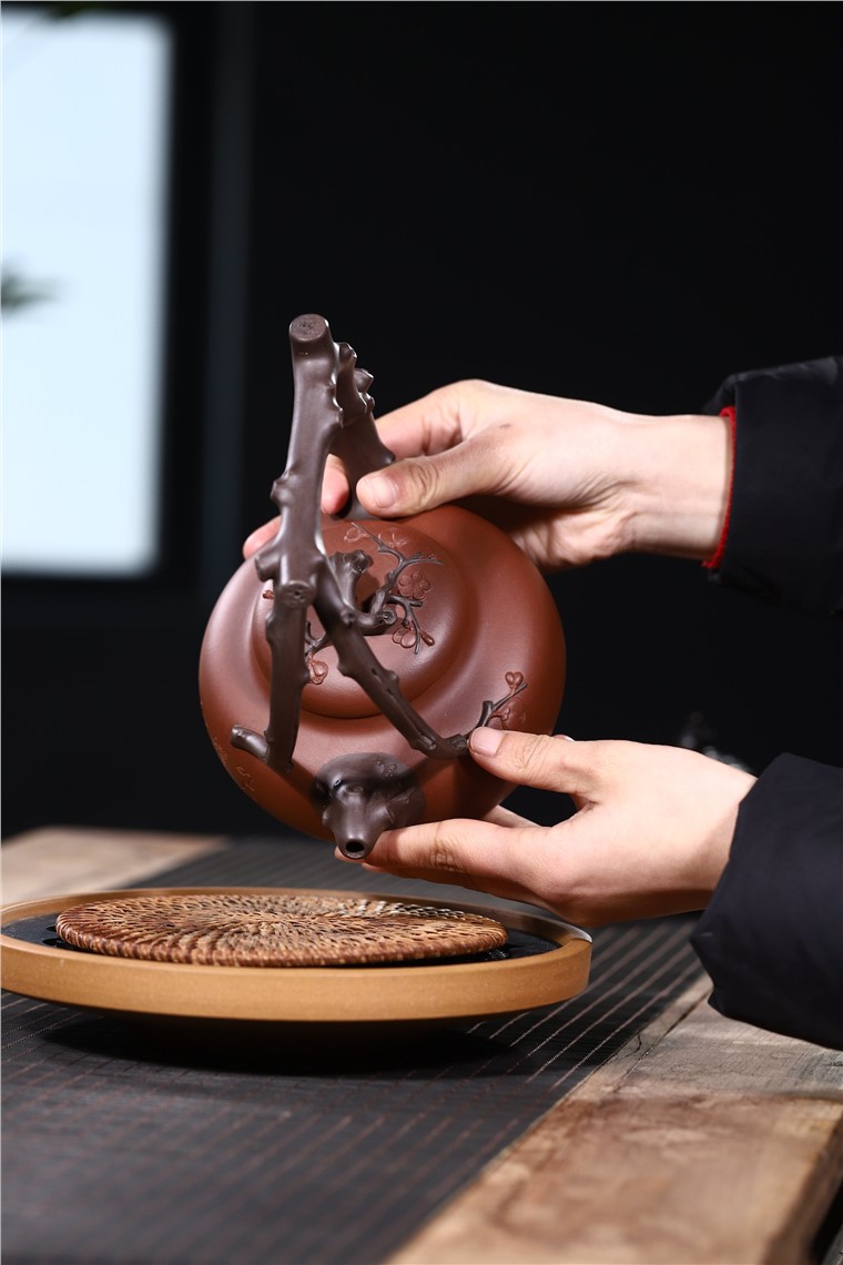 龚彧作品 东坡提梁图片