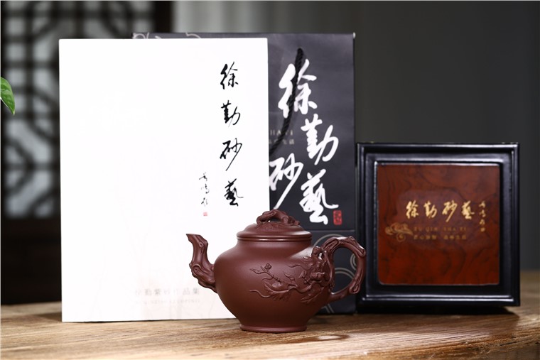 徐勤作品 松鼠葡萄图片