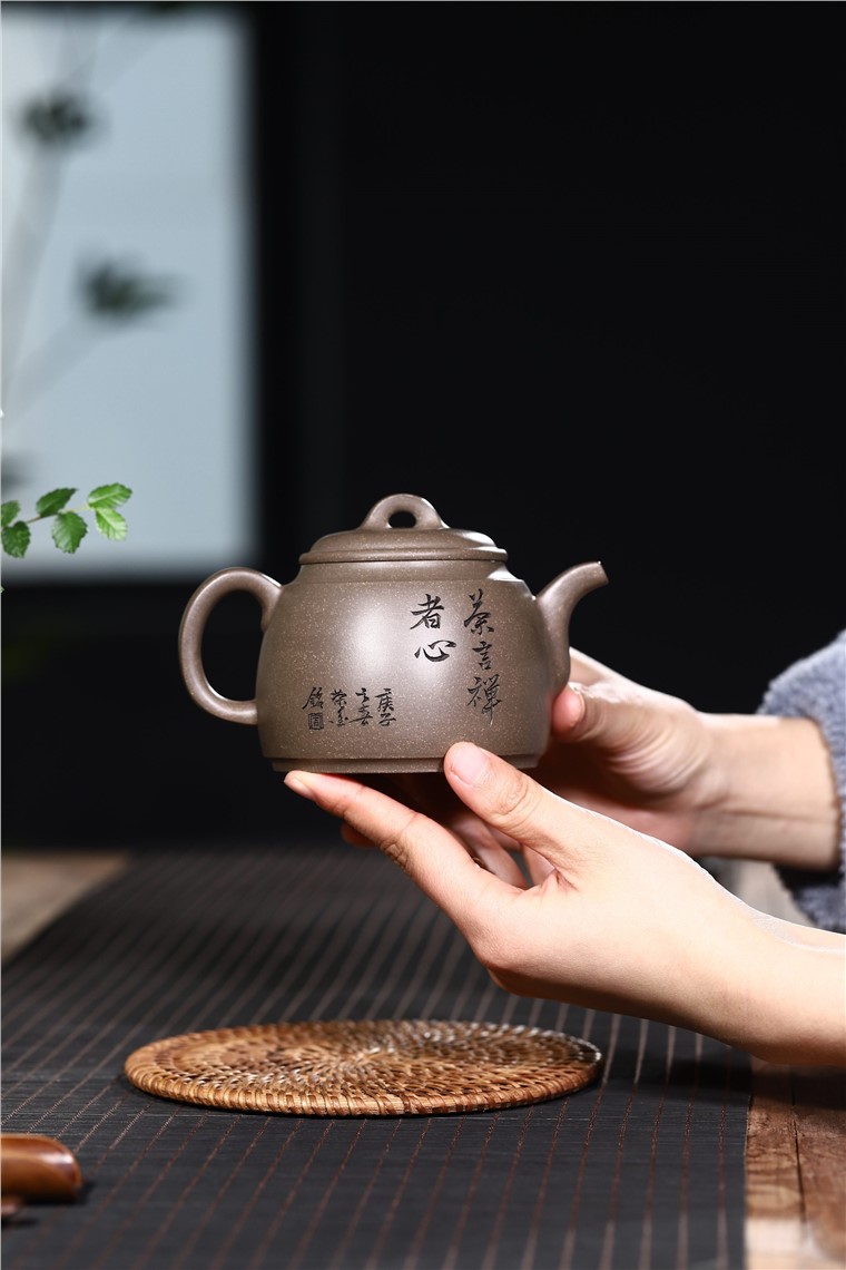 杨卫刚作品 汉钟图片