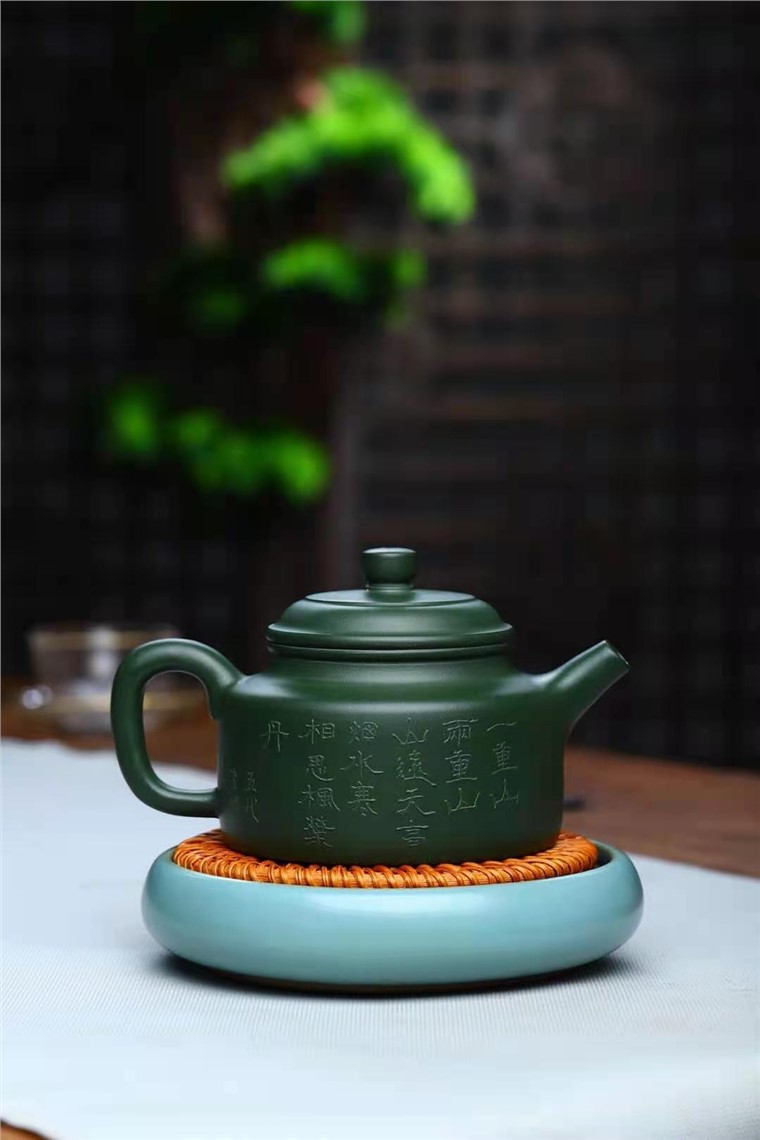 成梅英作品 德钟套组图片