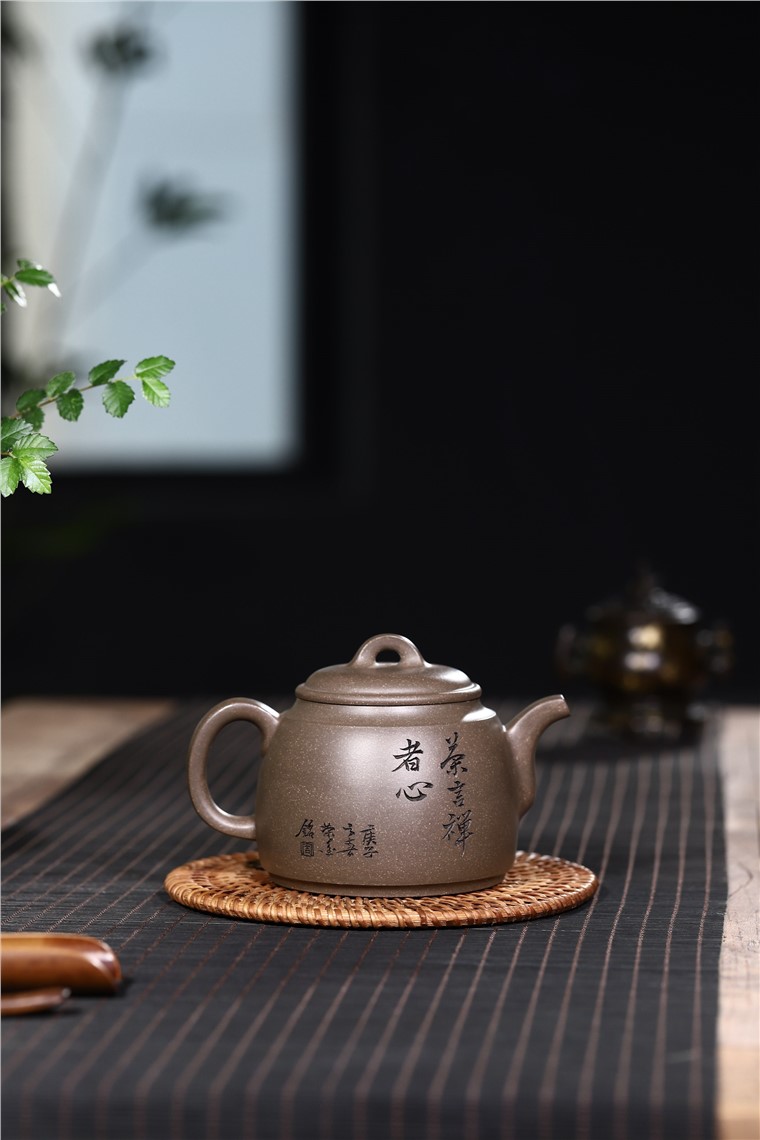 杨卫刚作品 汉钟图片