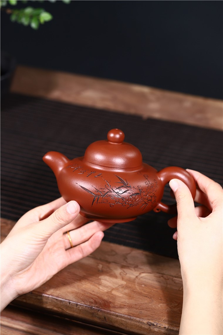 范君浩作品 华颖图片
