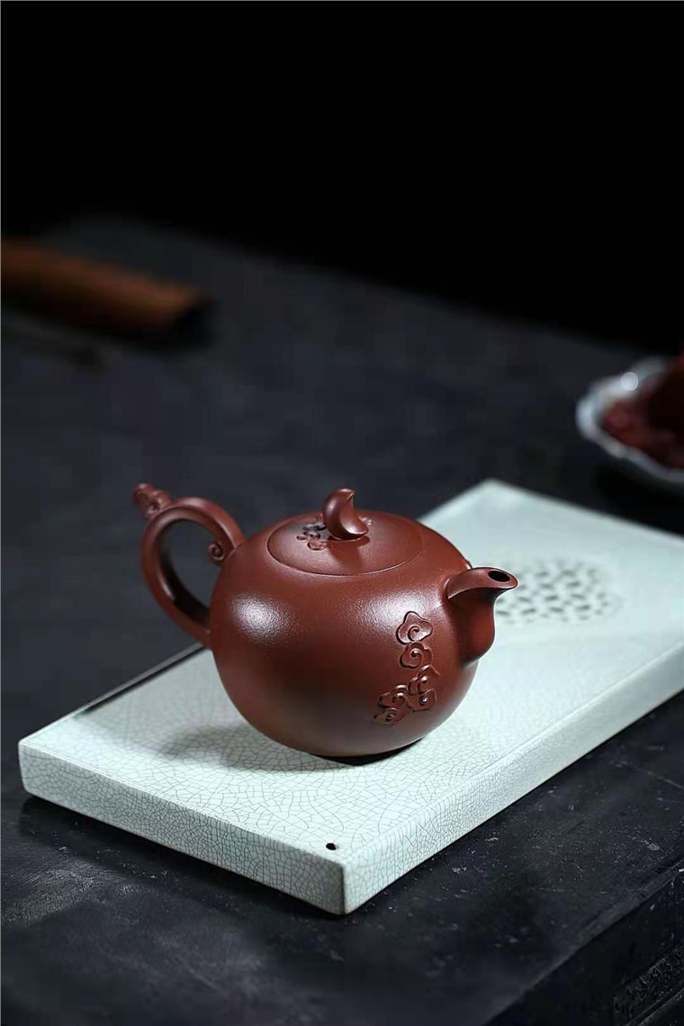 许华芳作品 彩云追月图片