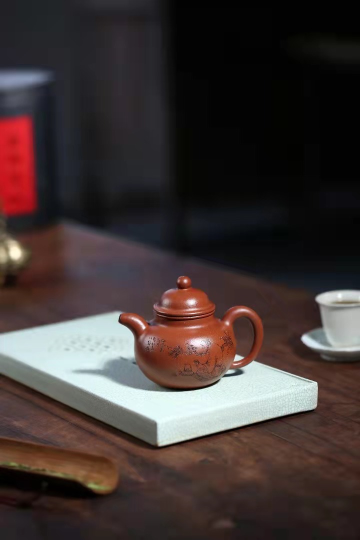 范微琴作品 掇球图片