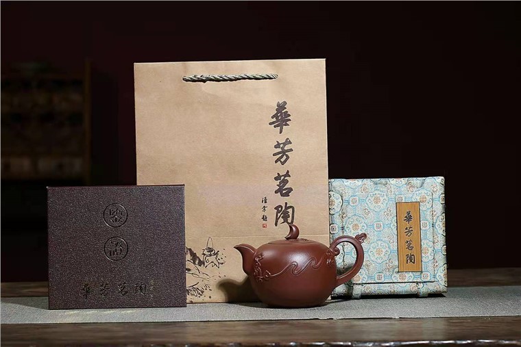 许华芳作品 彩云追月