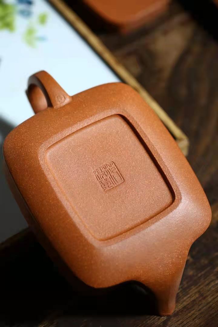 范微琴作品 四方玉润图片
