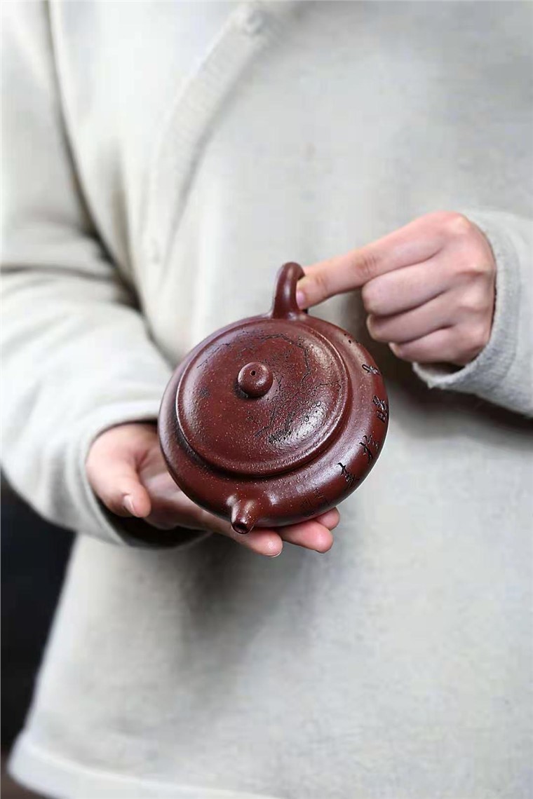 范微琴作品 扁腹图片