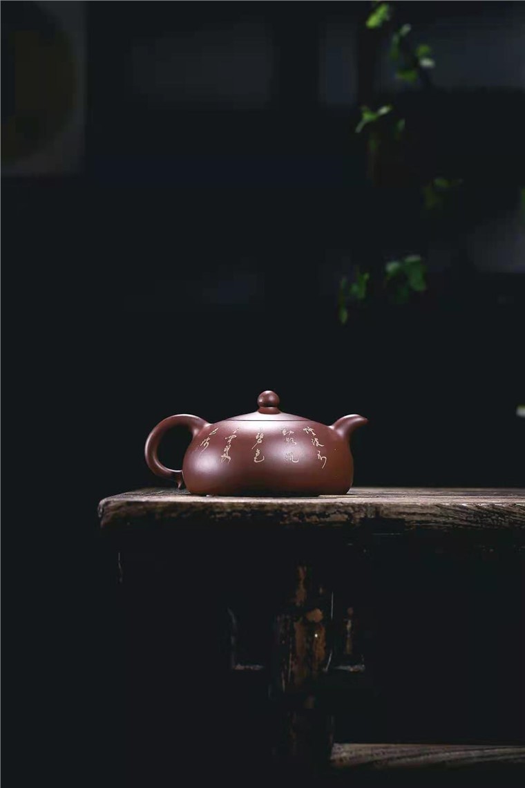 牟锦芬作品 半月图片