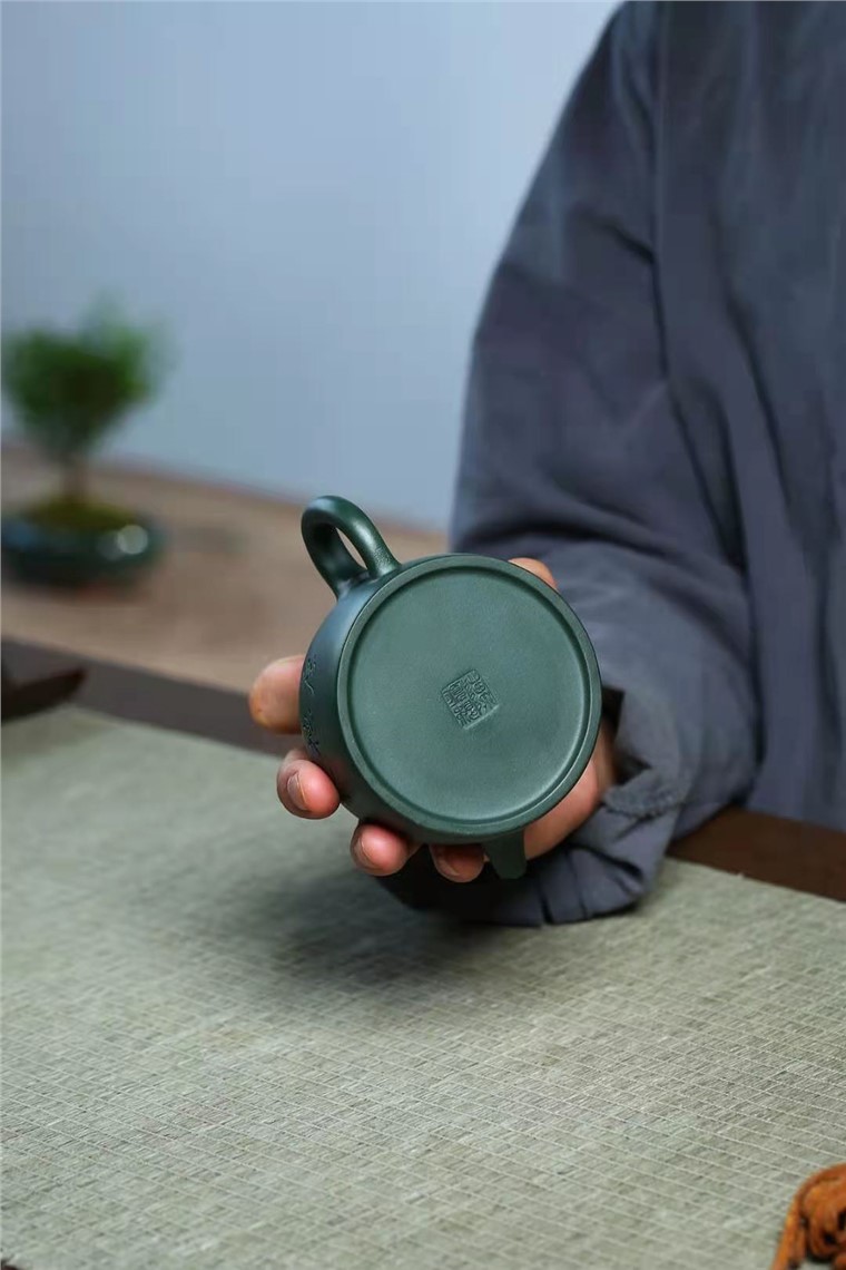 陈顺根作品 德钟壶图片