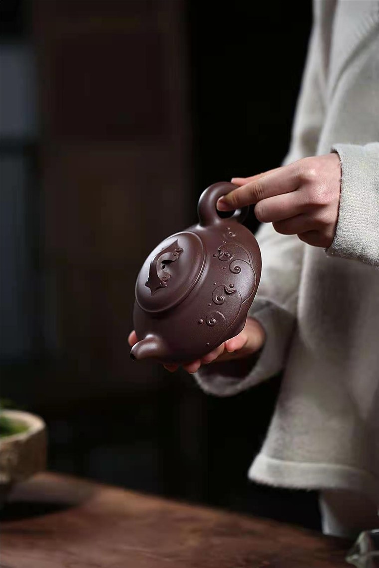 范微琴作品 如意石瓢图片